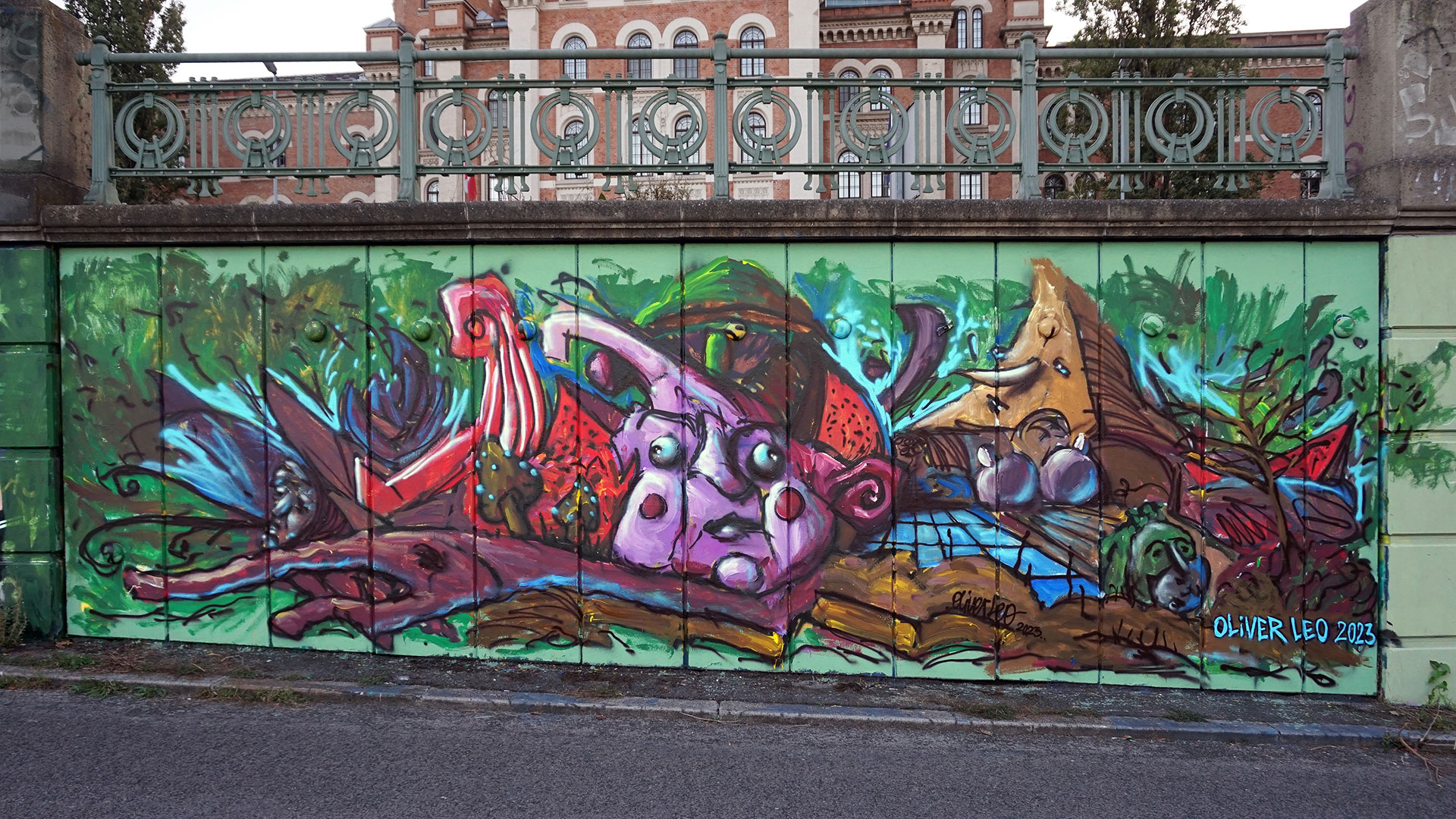 Urban mural painted by visual artist Oliver Leo in Vienna, 2023